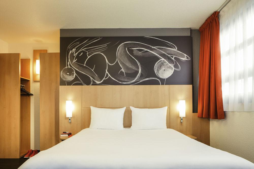 Отель Ibis Paris Gare De Lyon Diderot Экстерьер фото