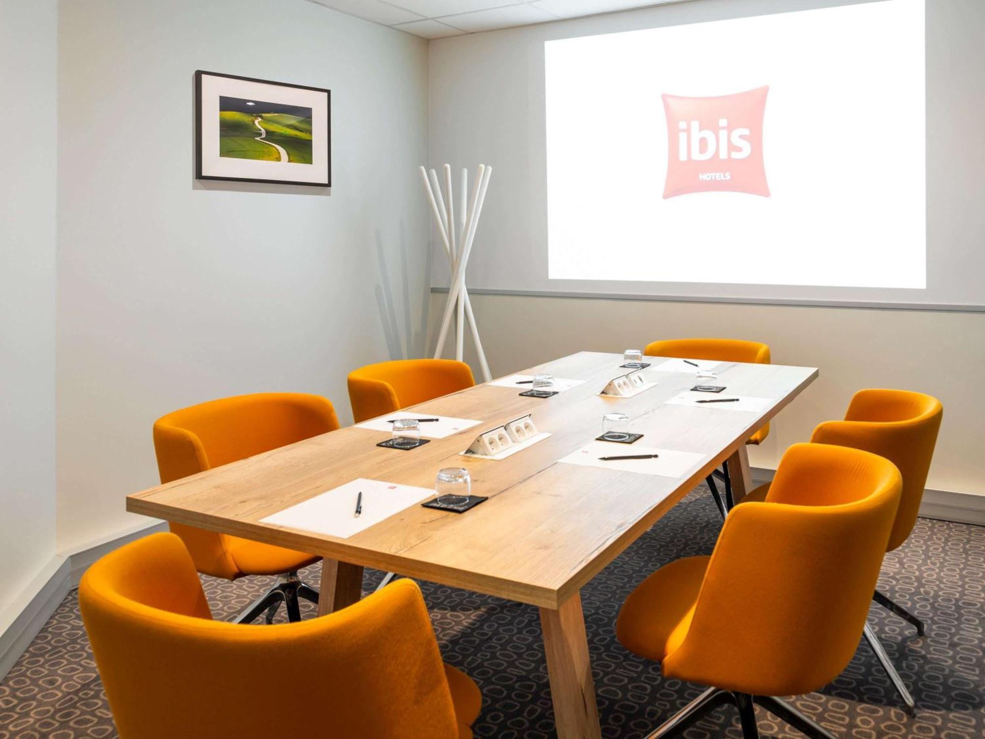 Отель Ibis Paris Gare De Lyon Diderot Экстерьер фото