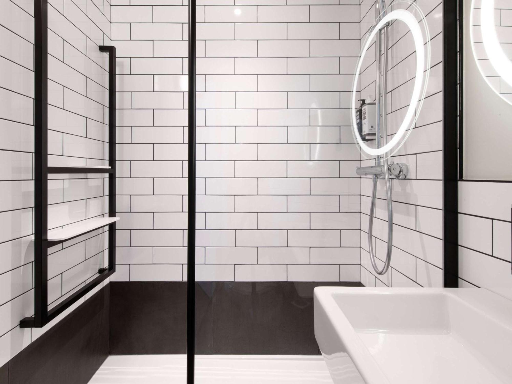 Отель Ibis Paris Gare De Lyon Diderot Экстерьер фото