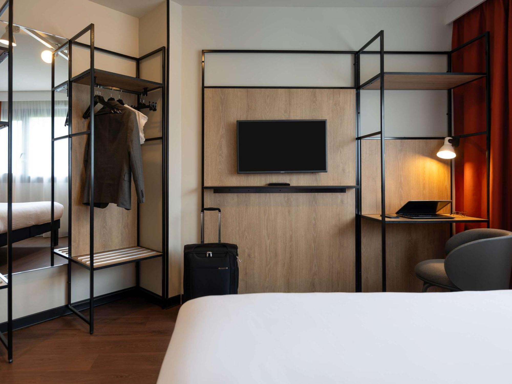 Отель Ibis Paris Gare De Lyon Diderot Экстерьер фото