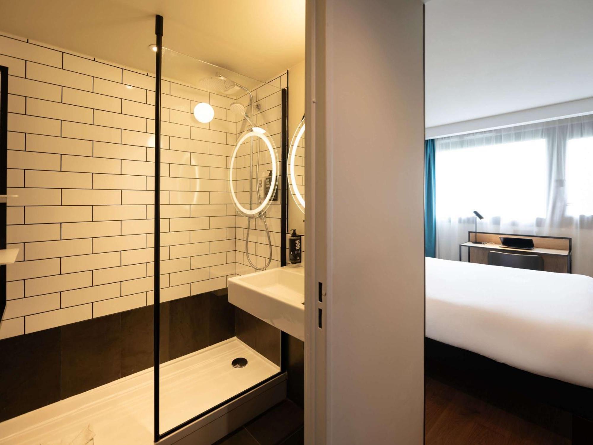 Отель Ibis Paris Gare De Lyon Diderot Экстерьер фото