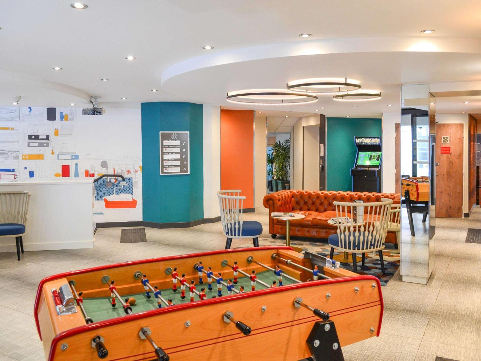 Отель Ibis Paris Gare De Lyon Diderot Экстерьер фото