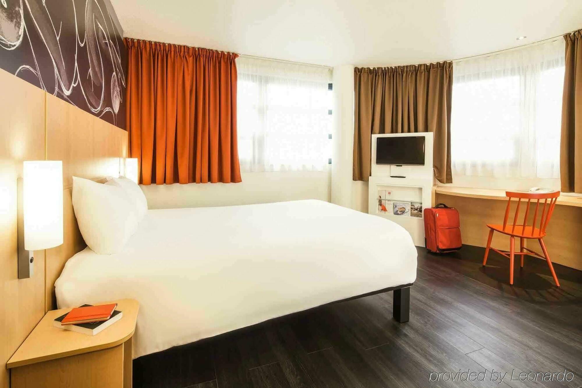 Отель Ibis Paris Gare De Lyon Diderot Экстерьер фото